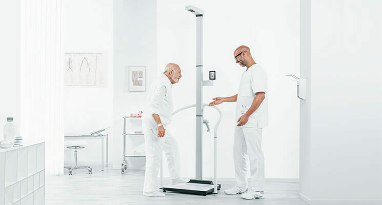 seca Scale-up Line - EMR-validated handrail scale with ID-Display™ and height measurement #1